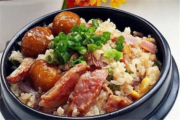 粤记烧腊煲仔饭加盟