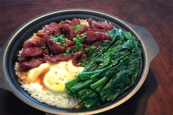 香米脆煲仔饭加盟