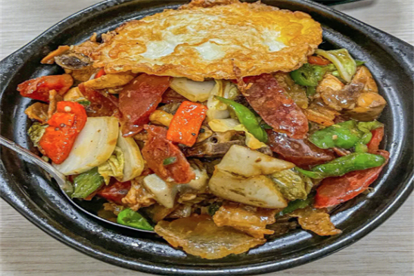 承粤庆私厨煲仔饭加盟