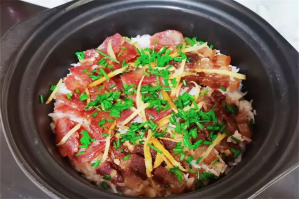 一口香煲仔饭加盟