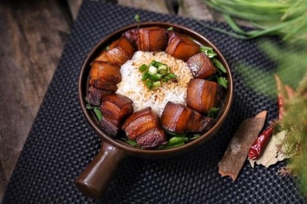 香汇川煲仔饭加盟