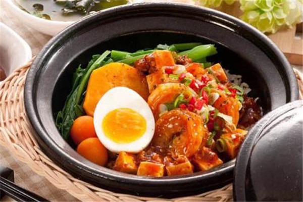 QQ煲仔饭加盟