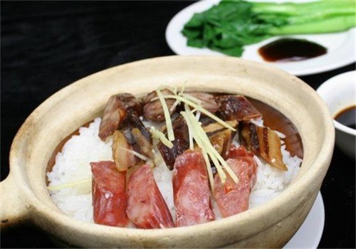 阿蓝煲仔饭加盟
