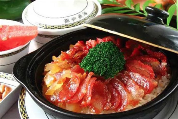 港式聚香煲仔饭加盟