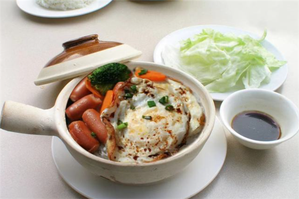 小城大厨煲仔饭加盟