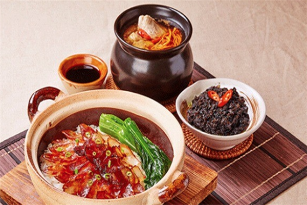 SUKA苏咔煲仔饭加盟