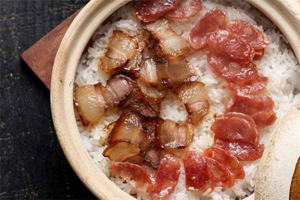 香味园数码煲仔饭加盟