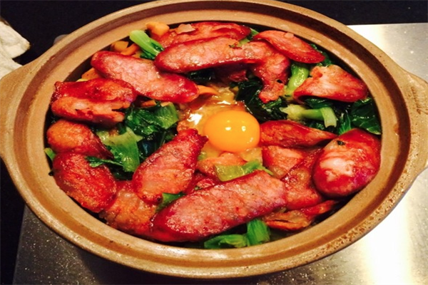 阿楠明火煲仔饭加盟