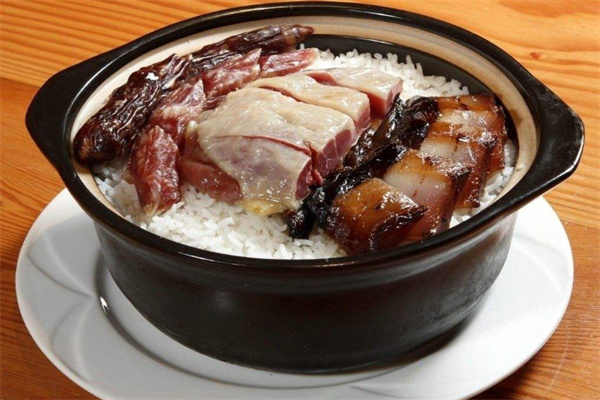 味正轩煲仔饭加盟