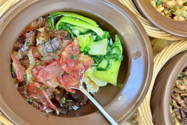 唐之味紫砂煲仔饭加盟