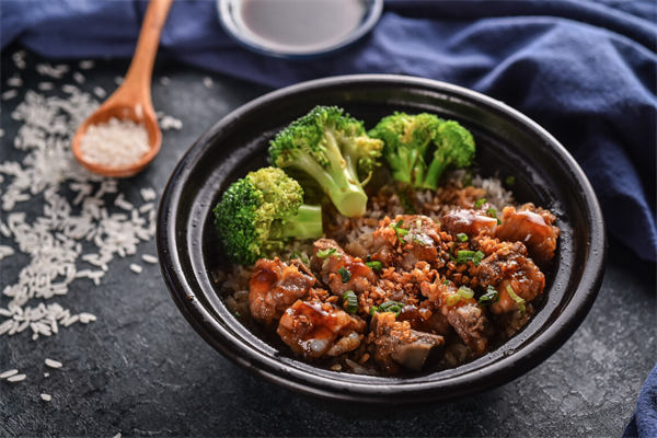 王老家煲仔饭加盟