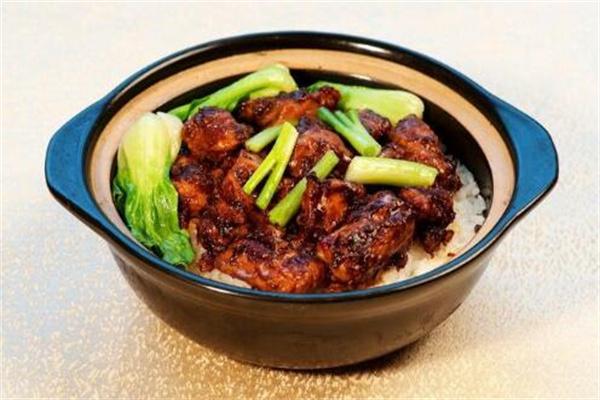 红味煲天下煲仔饭加盟