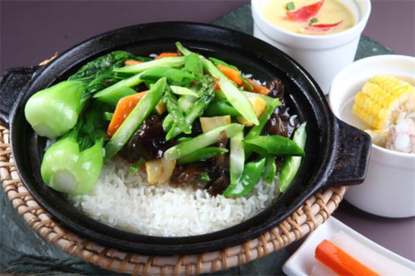 鼎厨功夫煲仔饭加盟