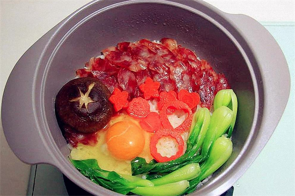 煲行天下特色煲仔饭加盟