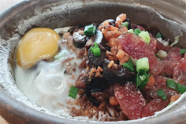 周品记煲仔饭加盟