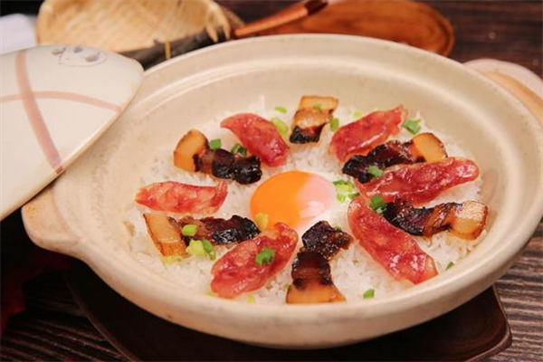 莞香煲仔饭加盟
