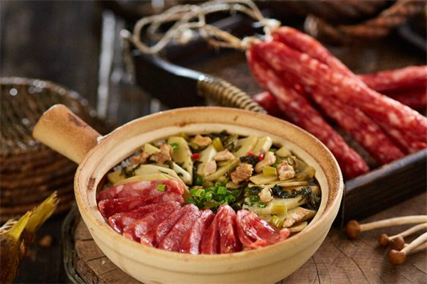 皮皮王煲仔饭加盟