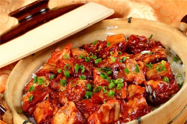 伦仔煲仔饭加盟