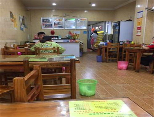老妈煲仔饭加盟