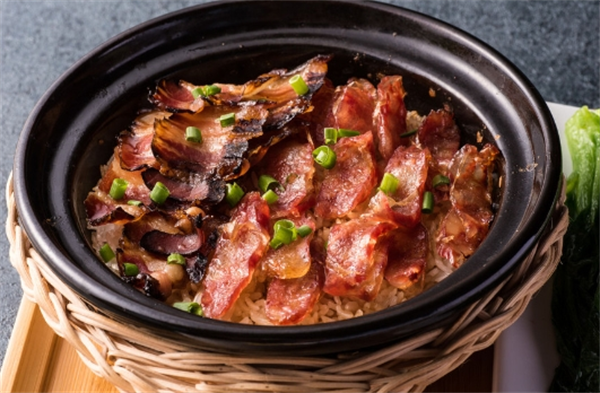 东哥煲仔饭加盟