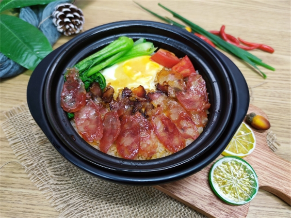 开门迎煲仔饭加盟