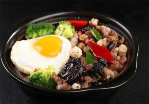 黎叔港式煲仔饭加盟
