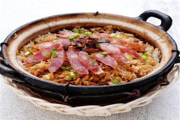 煲满意煲仔饭蒸饭加盟