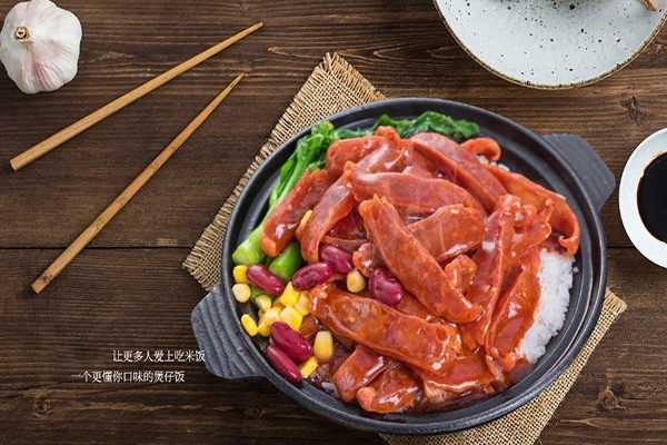 泸易源荷叶煲仔饭加盟