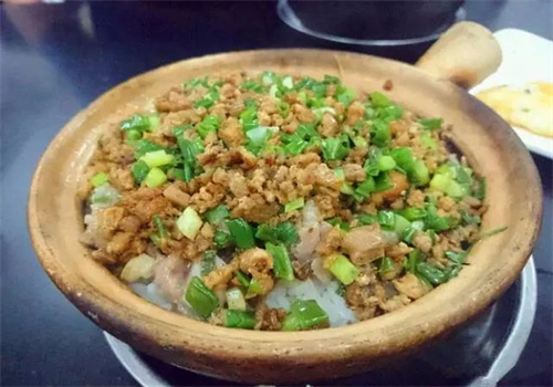梅子煲仔饭加盟