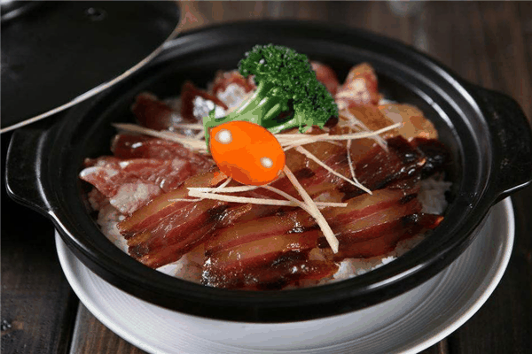 小周家煲仔饭加盟