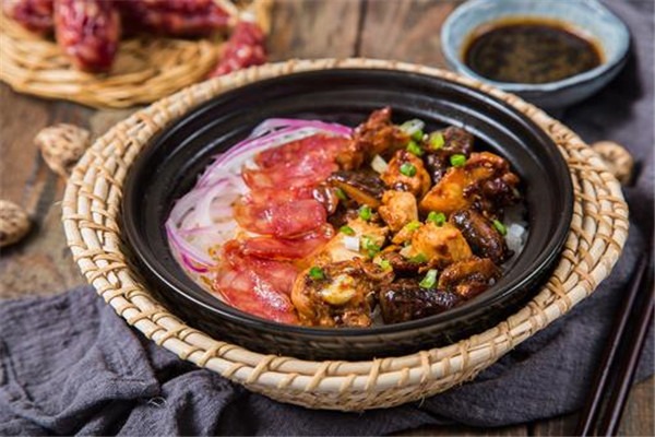 利口福煲仔饭加盟