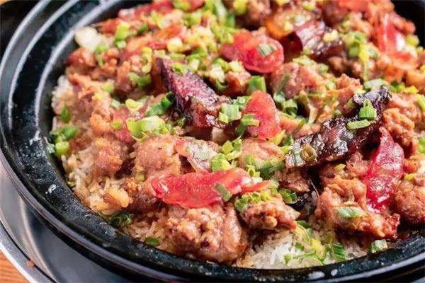 煲煲赞煲仔饭加盟