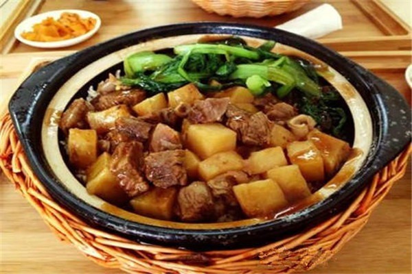 渝香煲仔饭加盟