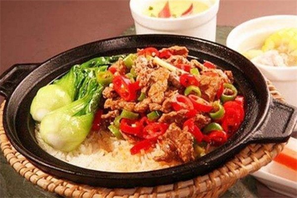 香源广式煲仔饭加盟