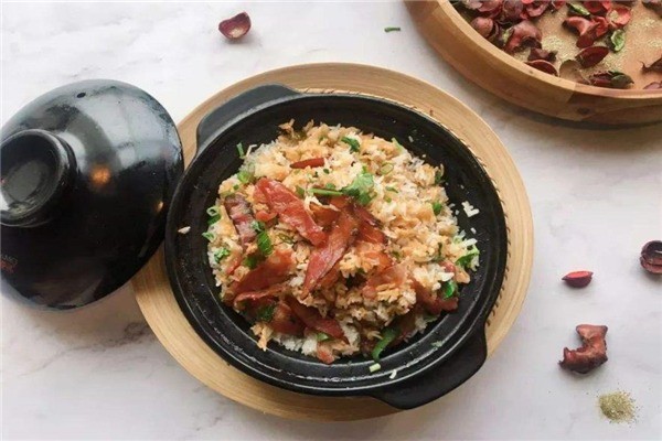 阿鑫煲仔饭加盟