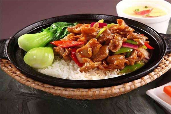 楚香一品煲仔饭加盟