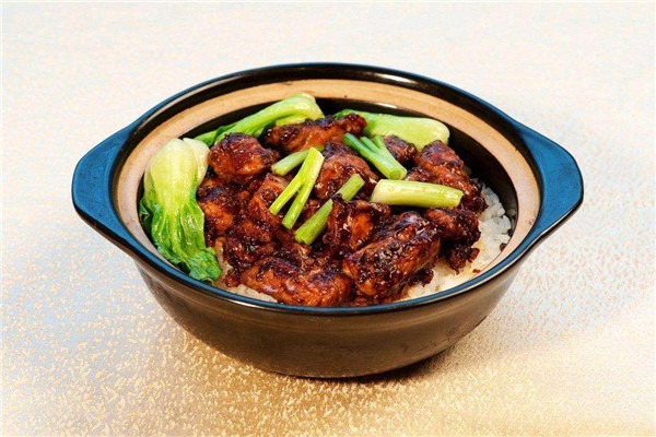 彼记煲仔饭加盟