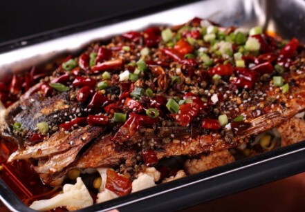骄鱼兒小炉烤鱼饭加盟