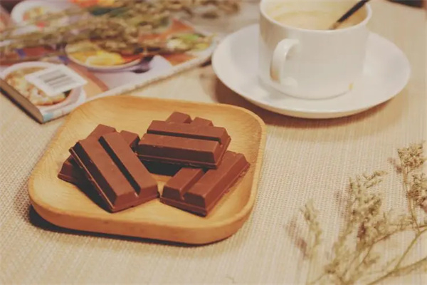 华曦休闲食品加盟