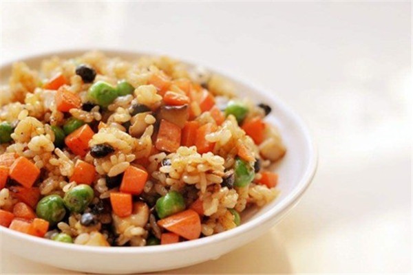 盒饭侠茶油炒饭加盟