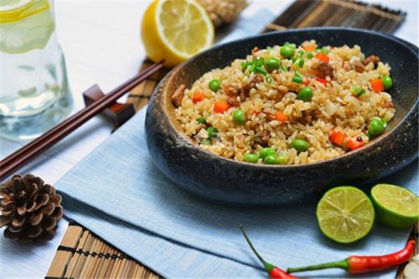 肆勺之稻炒饭加盟