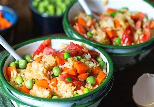 啡常动力港式炒饭加盟