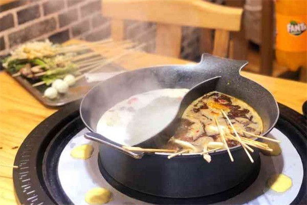 乐膳王串串香加盟