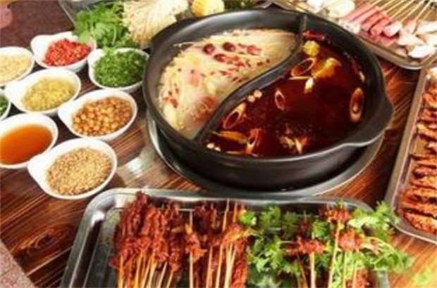 元霸砂锅串串香加盟