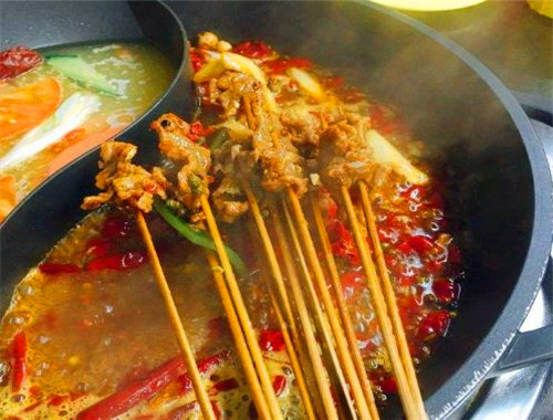 乐乐串串香加盟