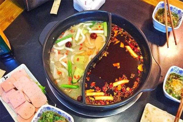 老街坊砂锅串串加盟