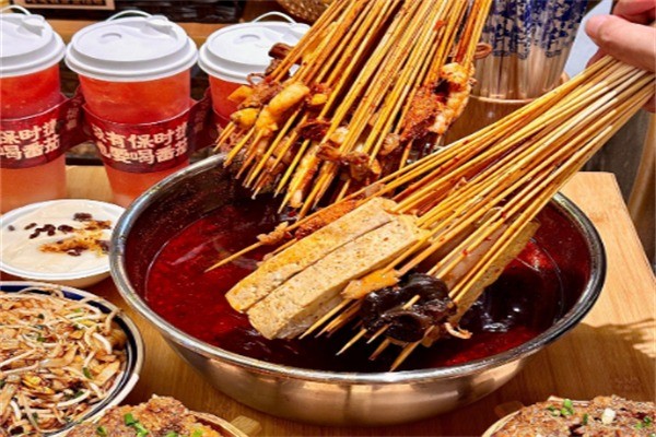 老朱串串香加盟