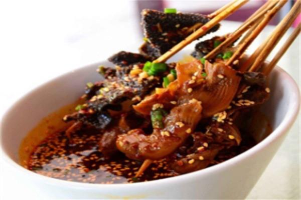 饿狼串串香加盟