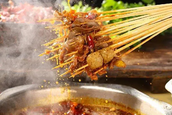 食尚万千串串香加盟