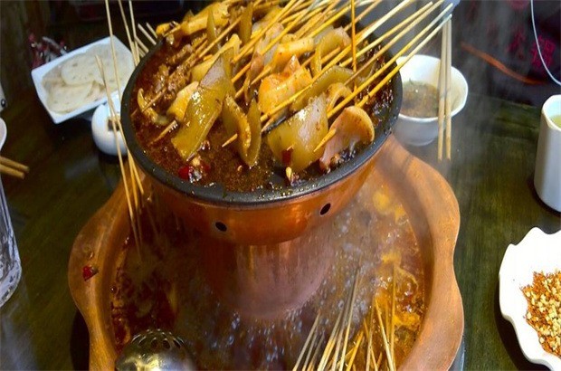 于小签老串串香火锅加盟